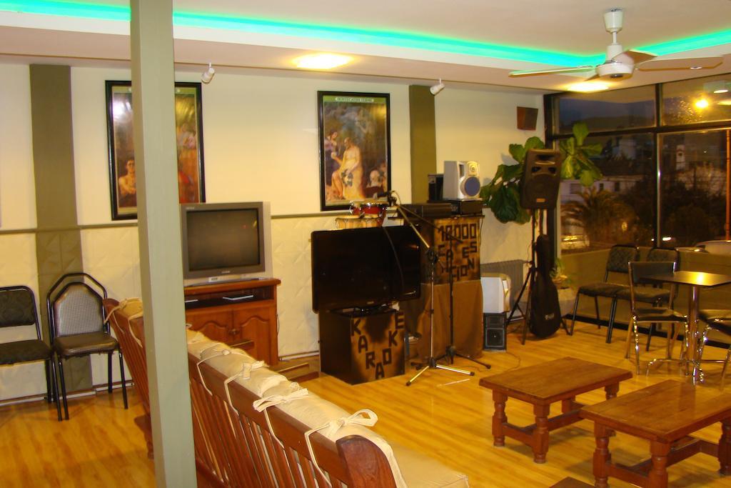 ויז'ה קרלוס פאס Hotel Temu מראה חיצוני תמונה