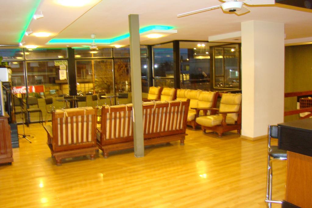 ויז'ה קרלוס פאס Hotel Temu מראה חיצוני תמונה