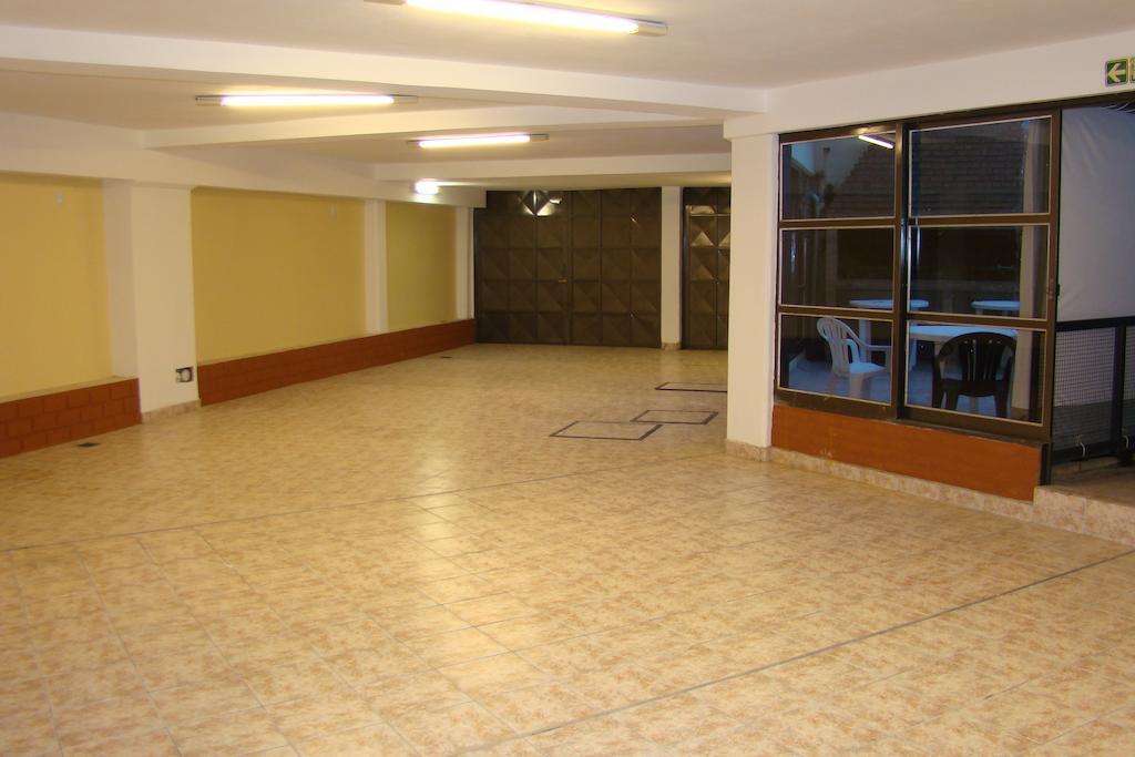 ויז'ה קרלוס פאס Hotel Temu מראה חיצוני תמונה