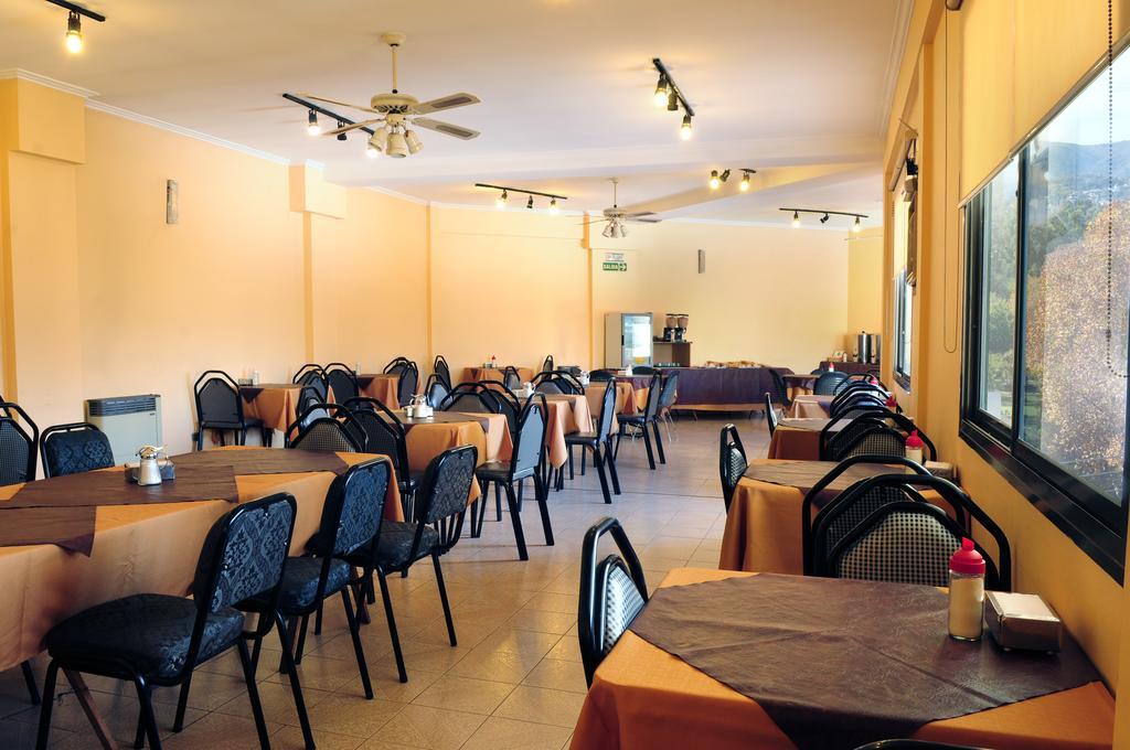 ויז'ה קרלוס פאס Hotel Temu מראה חיצוני תמונה