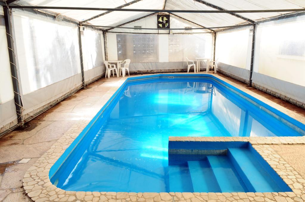 ויז'ה קרלוס פאס Hotel Temu מראה חיצוני תמונה